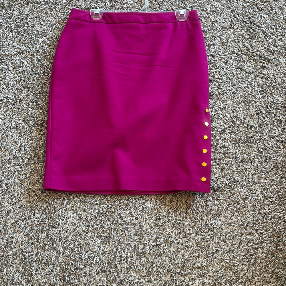 Women’s skirt with gold buttons